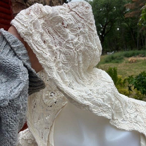 Belldini Cream Lace hooded open frond lightweight cardigan Small - Picture 4 of 11